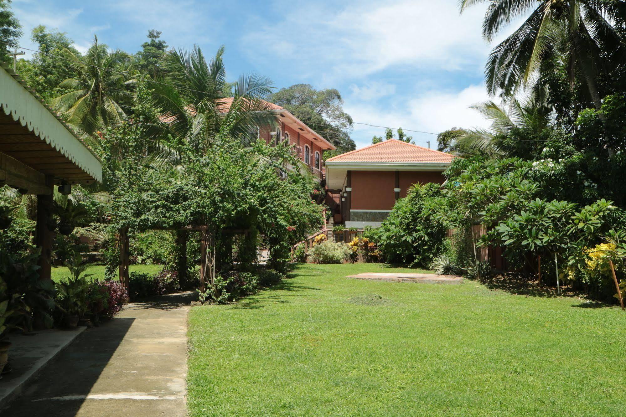 Jannah Glycel Beach House Guimaras Exterior photo